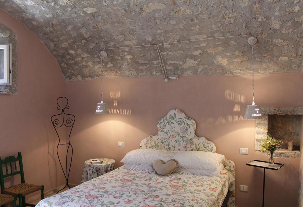 B&B Dell'Osteria 산타나톨리아디나르코 외부 사진