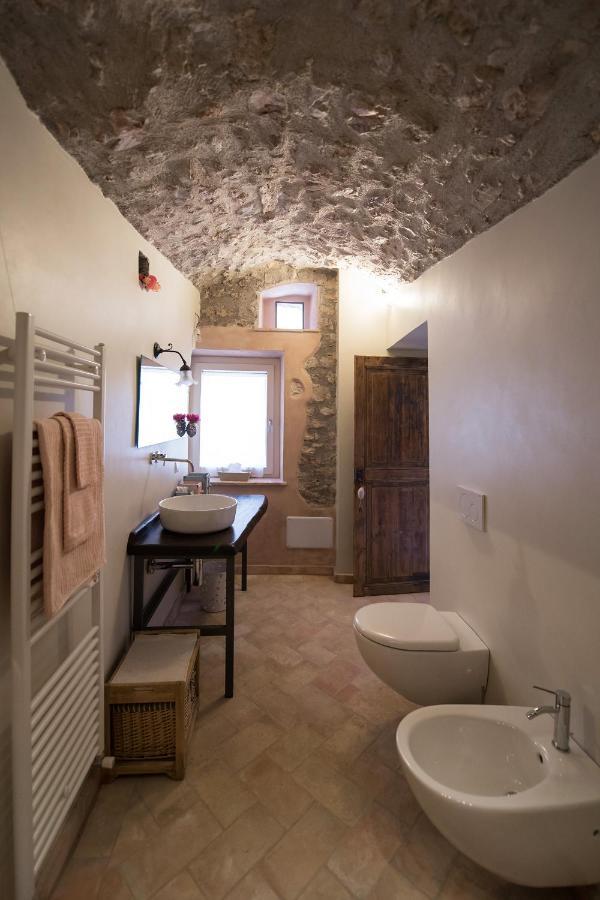B&B Dell'Osteria 산타나톨리아디나르코 외부 사진
